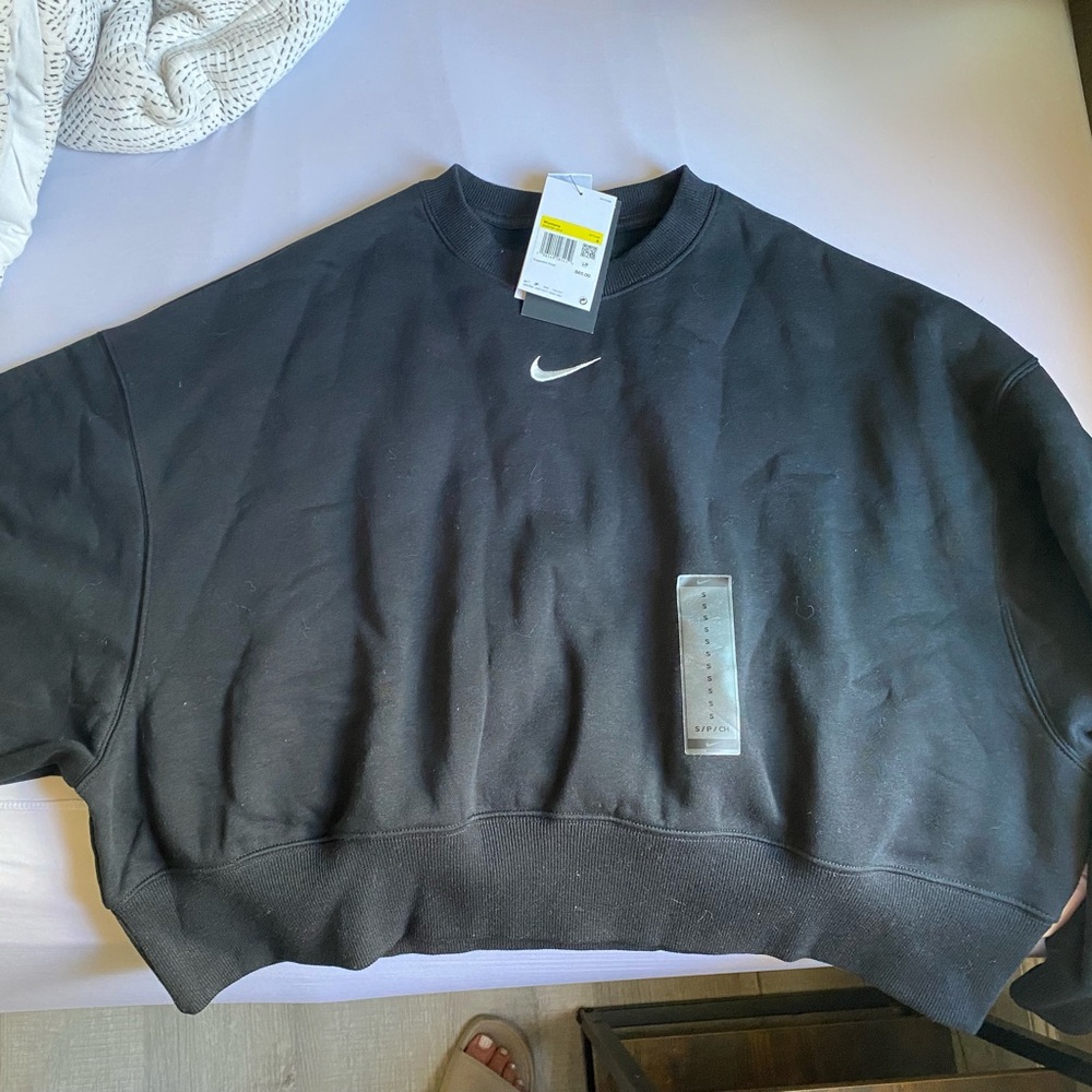 NIKE CROP PULLOVER NWT